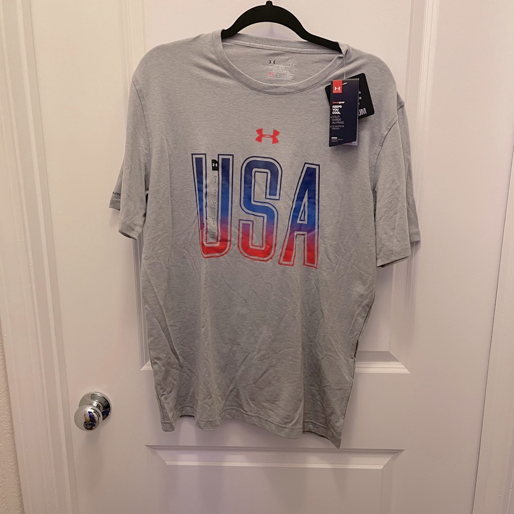 🔹Brand New Men’s Under Armour Shirt 🔹